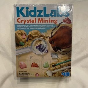 Kidzlabs crystal mining kit